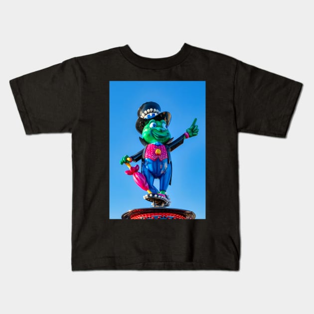 crazy hopper Kids T-Shirt by jasminewang